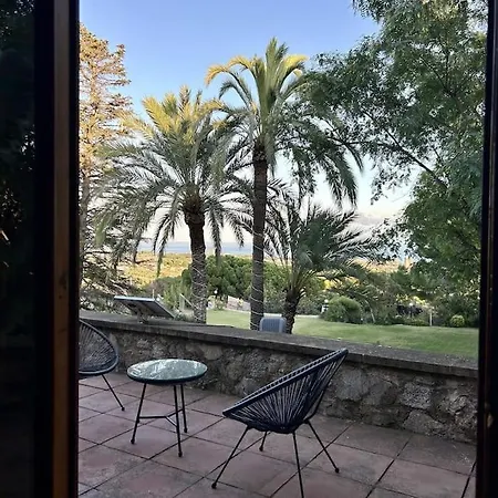 Slow Life Mediterranean Castle كابرايلس